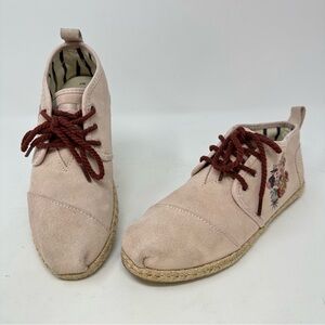 Toms Bota Floral Embroidered Suede‎ Chukka Boots Pink Size 7